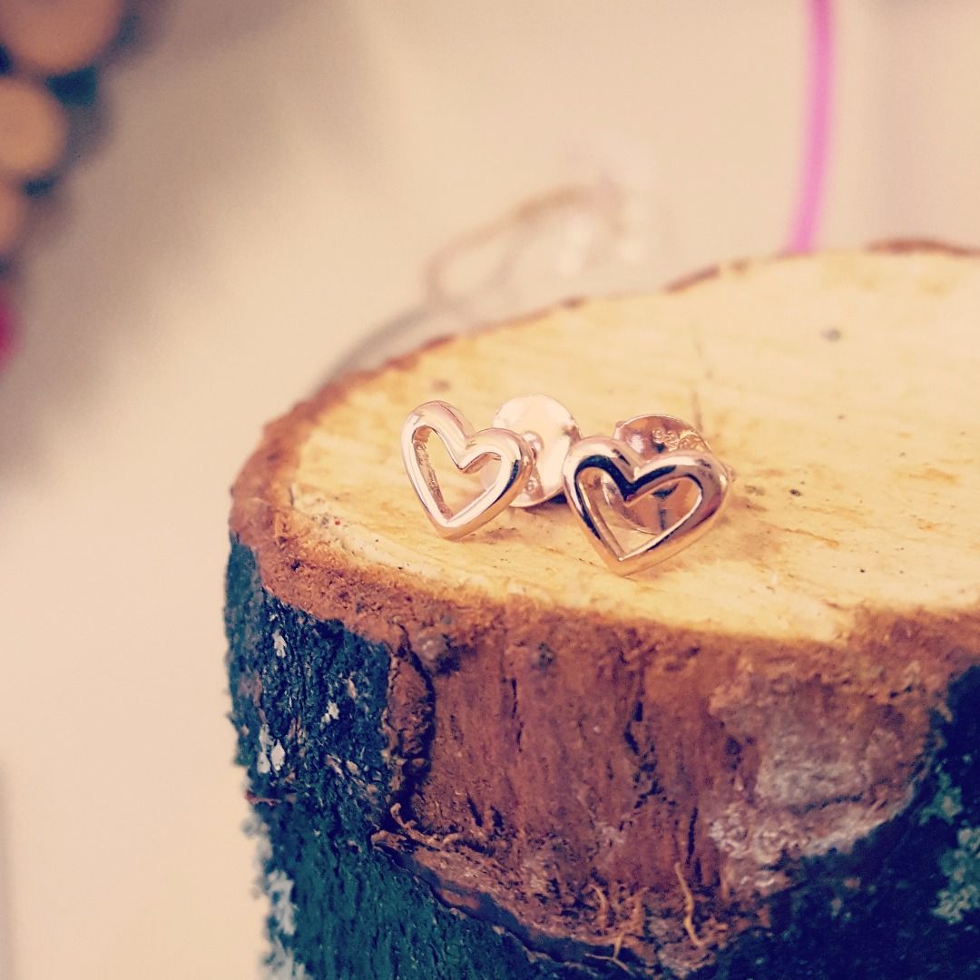 Open Heart Studs in Rose Gold