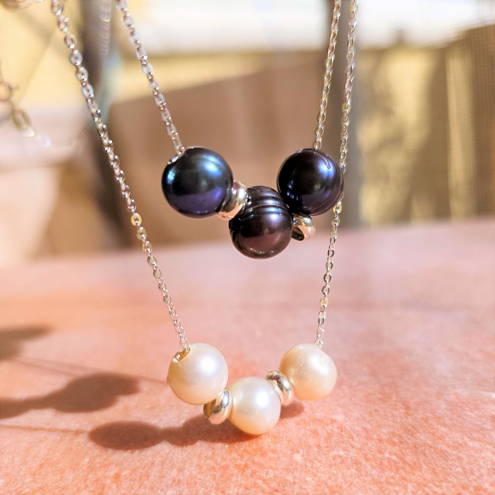 Vivienne Westwood Gold Orb Triple Pearl Choker Necklace – PauméLosAngeles
