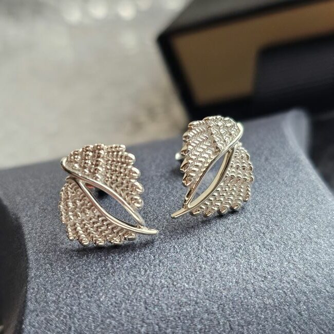 Angel hot sale wing studs