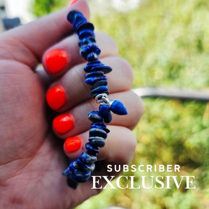 'The Treasure of Gods' Lapis Lazuli Stretchy Gemstone Bracelet - One Size