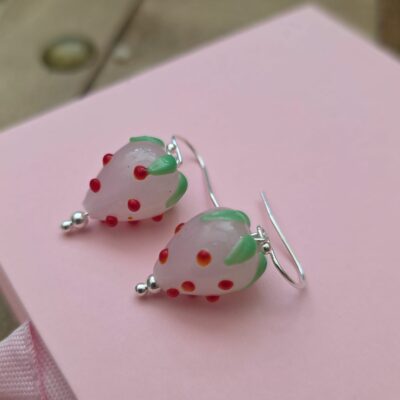 Bargain Hunters Strawberry Lamp Work Glass Earrings 28-  Sterling Silver