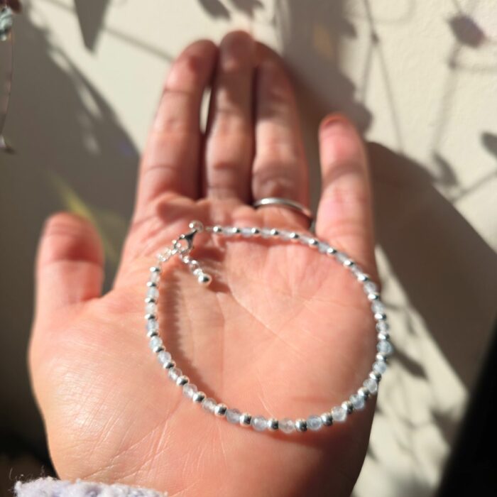 Beautiful Faceted Aquamarine and Sterling Silver Beaded Bracelet - Image 4