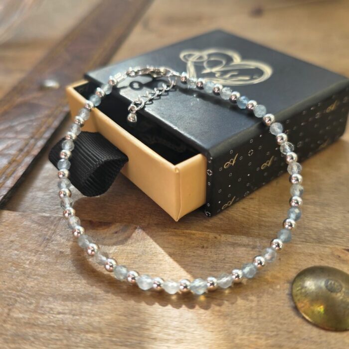 Beautiful Faceted Aquamarine and Sterling Silver Beaded Bracelet - Image 3