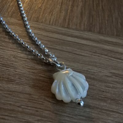 Mother of Pearl Shell Necklace