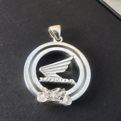 Spinning Honda Pendant - No Chain