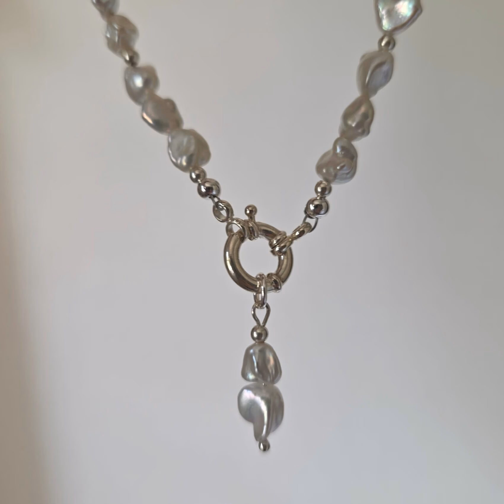 Hamilton Podium Organic Keshi Freshwater Pearl Statement Necklace in Sterling Silver - Image 5