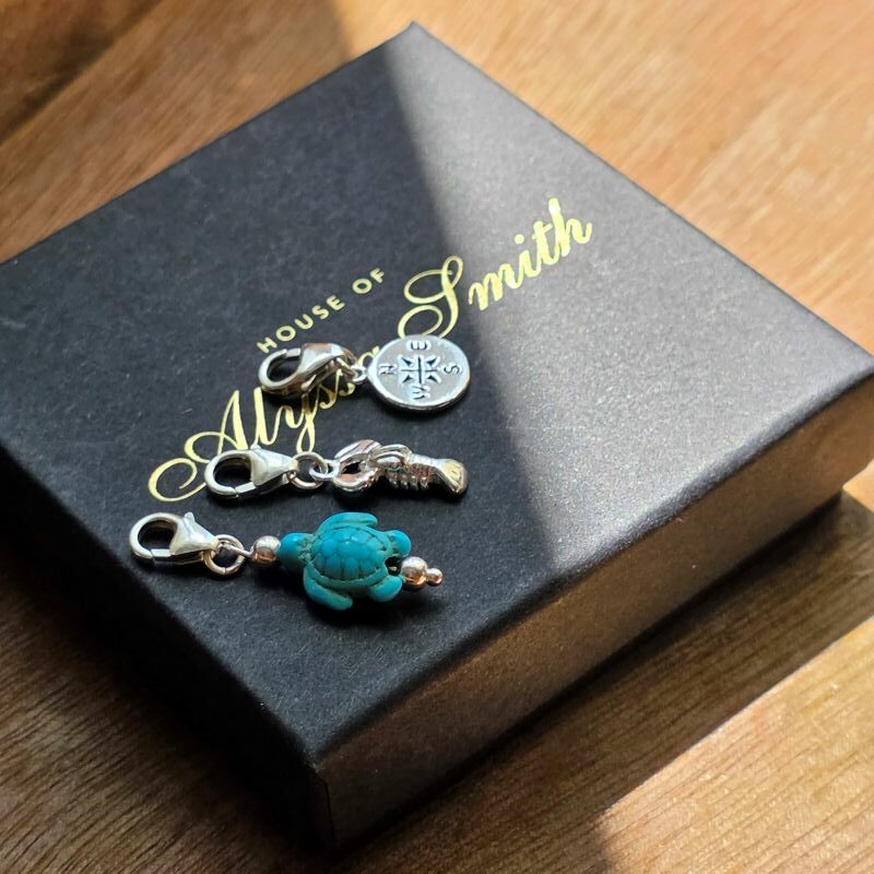 Ocean Wanderer Howlite Turquoise Sea Turtle Charm in Sterling Silver - Image 3