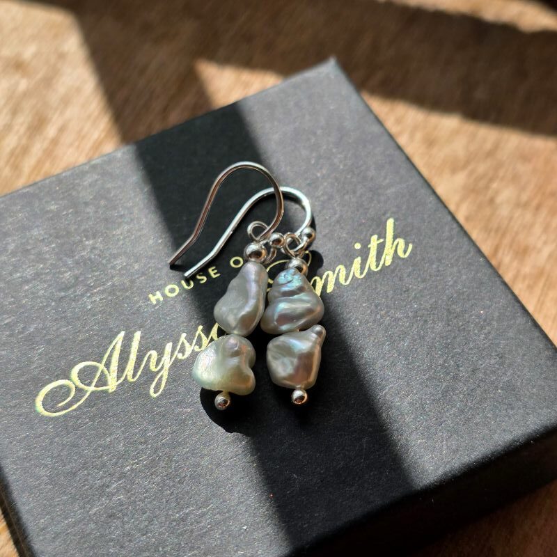 Hamilton Podium Organic Keshi Freshwater Pearl Drop Earrings in Sterling Silver - Image 2