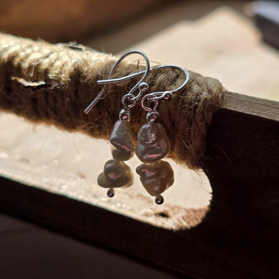 Hamilton Podium Organic Keshi Freshwater Pearl Drop Earrings in Sterling Silver - Image 5