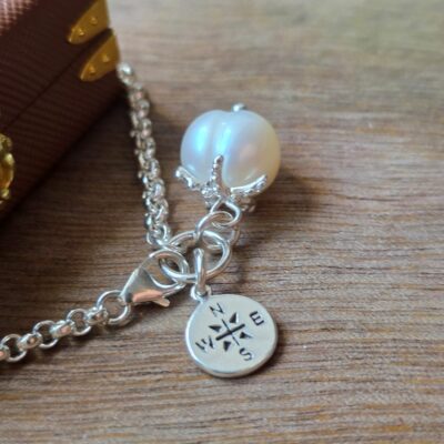 Lost Without Love Compass and Pearl Bracelet in Sterling Silver - 7.5 Inches