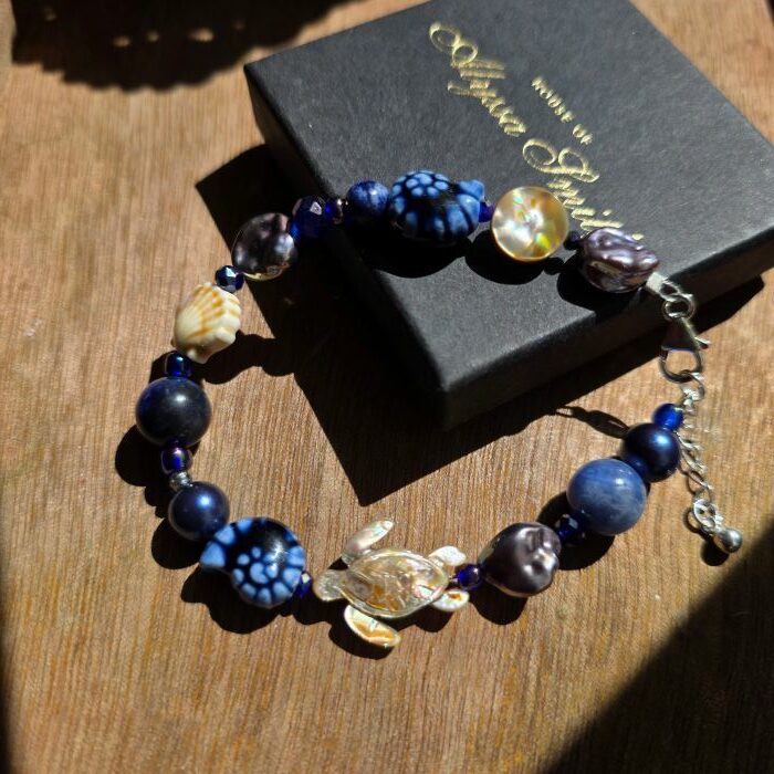 Masterpiece in Blue Ocean Wanderer Sterling Silver Treasure Bracelet