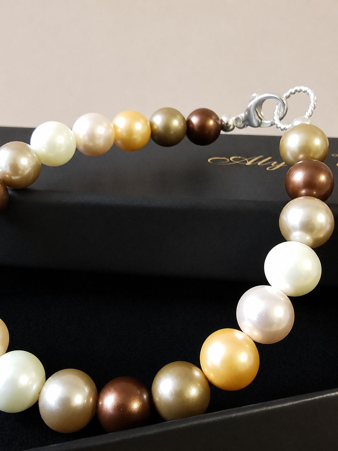 Pumpkin Spiced Paddock Pearl Bracelet in Sterling Silver - Image 4